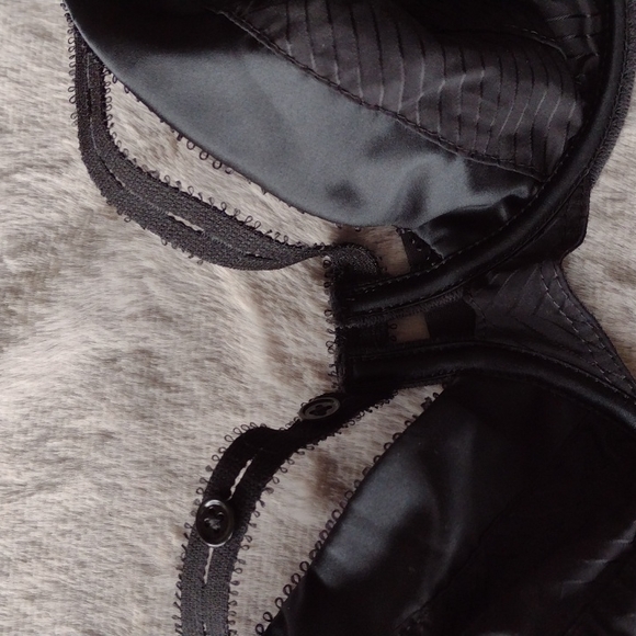 NWOT CHANTAL THOMASS BLACK BRA SIZE 34D - Picture 3 of 7